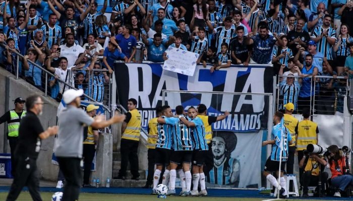 Gremio-vence-Santos-em-duelo-de-desesperados-e-deixa-Z-4.jpeg Grêmio vence Santos em duelo de desesperados e deixa Z-4 do Brasileiro