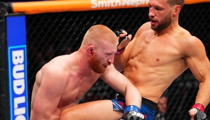 Holandês acaba com hype e trucida costela de promessa do UFC