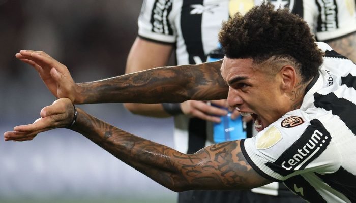Igor-Jesus-se-despede-do-Botafogo-e-confirma-ultima-partida.jpeg Igor Jesus se despede do Botafogo e confirma última partida: 'Espero voltar'