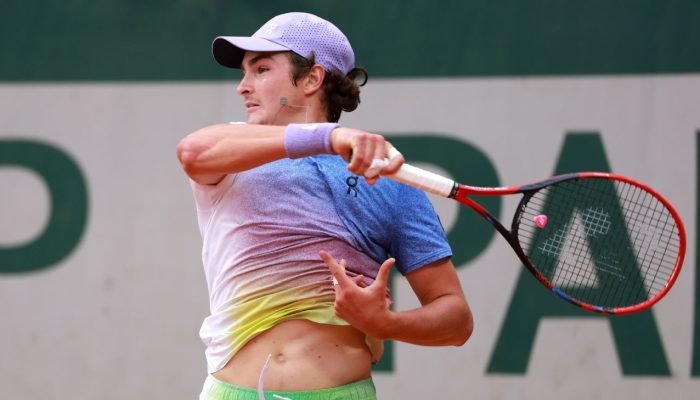 João Fonseca se garante na 2ª rodada de Roland Garros