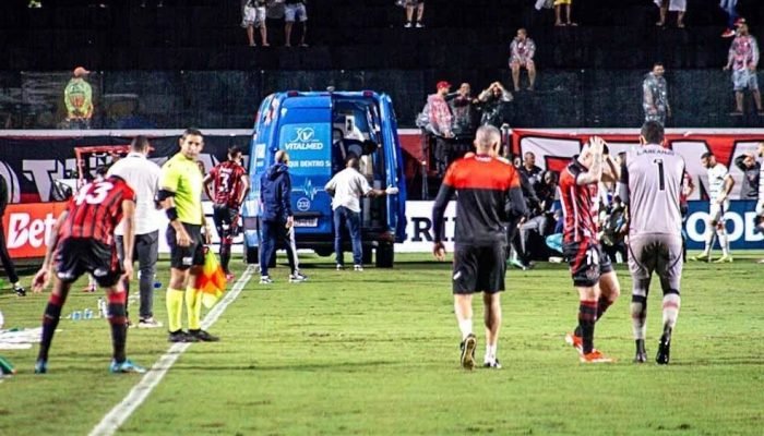 Jogador do Vitória tem fratura confirmada e passa por cirurgia