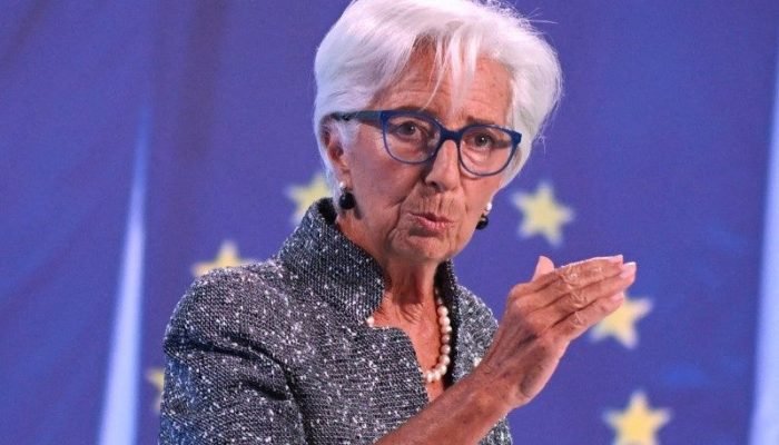 Lagarde.jpg Lagarde.jpg