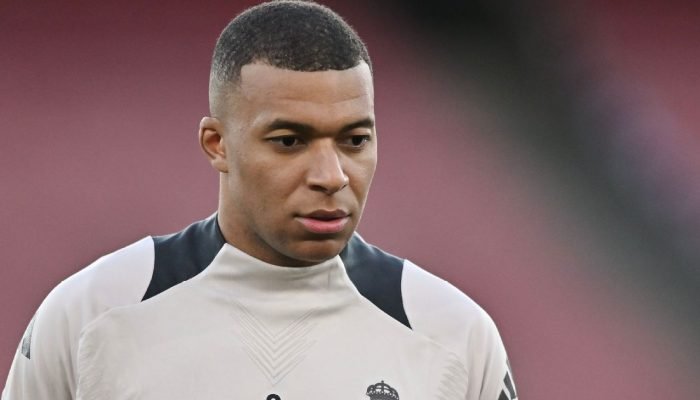 Mbappé é hospitalizado durante o Mundial de Clubes