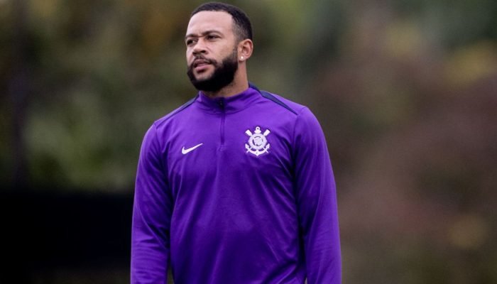Memphis-Depay-vai-ao-CT-do-Corinthians-apos-sumico-diretoria.jpeg Memphis Depay vai ao CT do Corinthians após sumiço; diretoria quer 'entender situação'