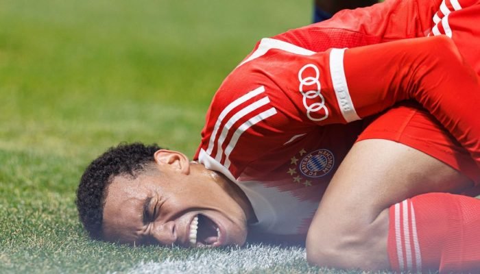 Musiala-tem-fratura-e-lesao-nos-ligamentos-e-vai-desfalcar.jpeg Musiala tem fratura e lesão nos ligamentos e vai desfalcar Bayern por meses