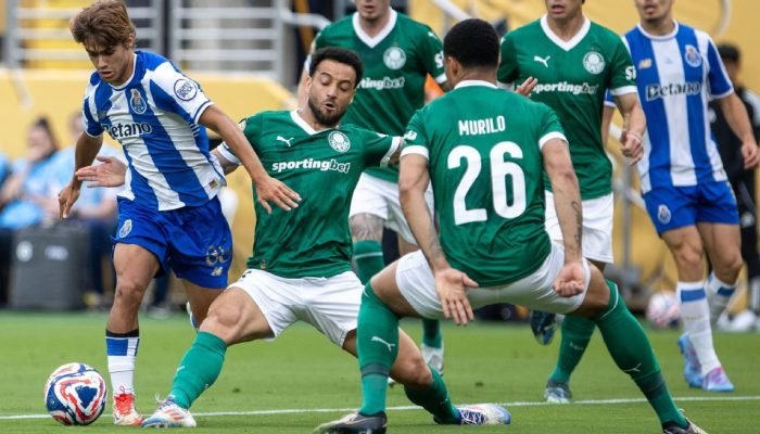 Palmeiras-e-Porto-empatam-no-1o-duelo-Brasil-x-Europa.jpeg Palmeiras e Porto empatam no 1º duelo Brasil x Europa do Mundial