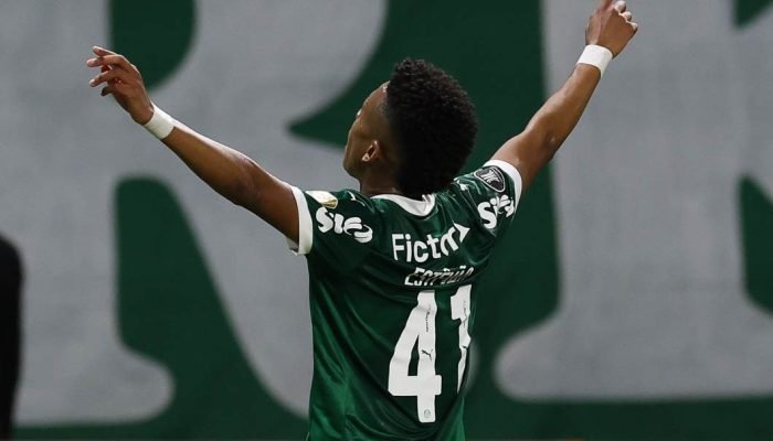 Palmeiras-goleia-e-fecha-campanha-perfeita-na-Libertadores.jpeg Palmeiras goleia e fecha campanha perfeita na Libertadores