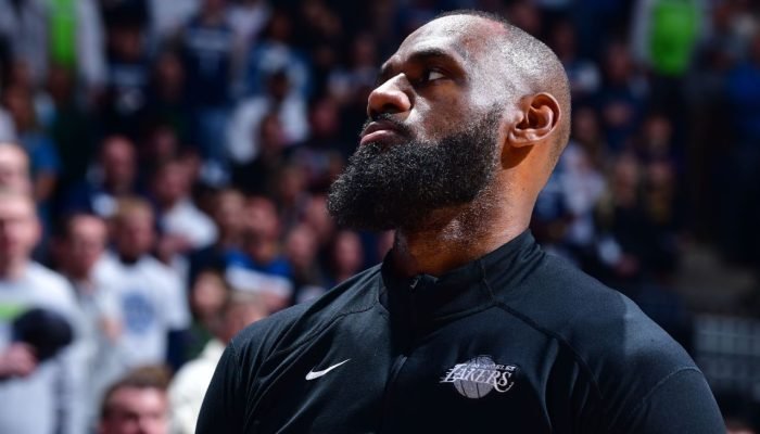 Para-ser-sincero-LeBron-James-faz-misterio-sobre-futuro-apos.jpeg 'Para ser sincero...': LeBron James faz mistério sobre futuro após eliminação dos Lakers
