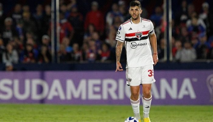 Pedido-de-Beraldo-para-deixar-o-PSG-pode-fazer-Sao.jpeg Pedido de Beraldo para deixar o PSG pode fazer São Paulo faturar 'bolada'