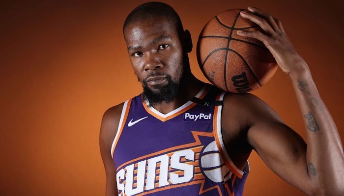 Phoenix Suns faz troca bombástica e manda Kevin Durant para o Houston Rockets