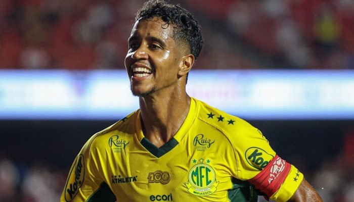 Reinaldo-e-ex-Flamengo-marcam-e-Mirassol-vence-o-Sao-Paulo.jpeg Reinaldo e ex-Flamengo marcam e Mirassol vence o São Paulo no Morumbis