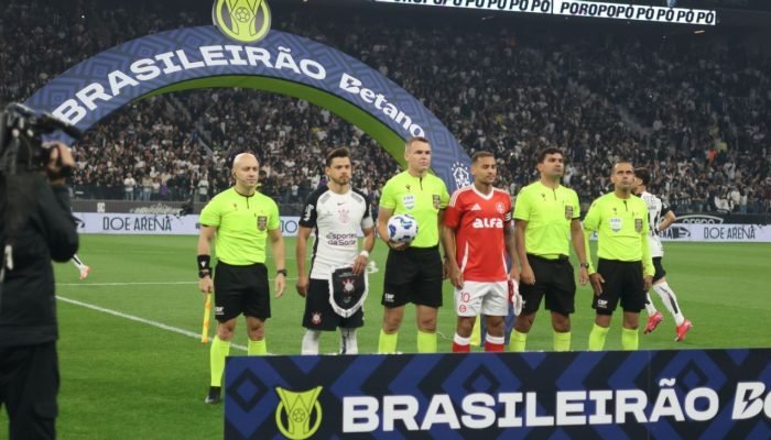 Renata Ruel, sobre árbitro de Corinthians x Inter: 'Era para ter perdido escudo Fifa'