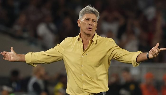 Renato-Gaucho-ataca-empresarios-que-acham-que-sempre-tem-Messi.jpeg Renato Gaúcho ataca empresários que 'acham que sempre têm Messi'