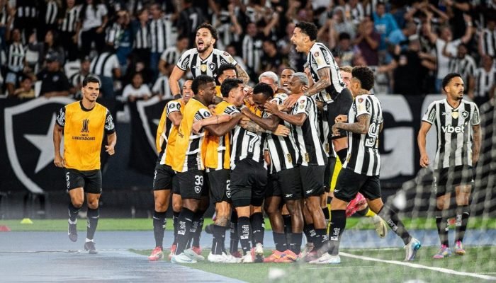 Rival-do-Botafogo-no-Mundial-aponta-quem-sao-os-favoritos.jpeg Rival do Botafogo no Mundial aponta quem são os favoritos ao título