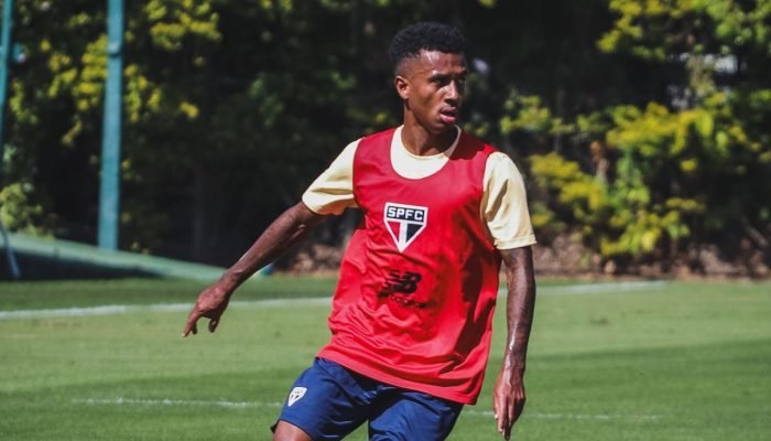 Sao-Paulo-anuncia-renovacao-com-Marcos-Antonio-ate-2026.jpeg São Paulo anuncia renovação com Marcos Antonio até 2026