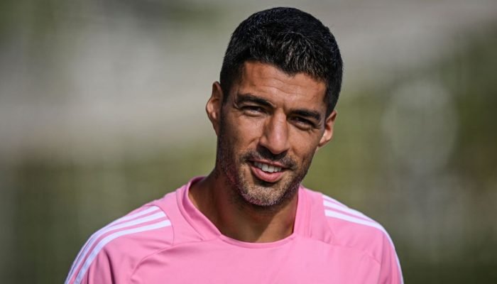 Suarez-diz-que-times-brasileiros-tem-obrigacao-de-ganhar-tudo.jpeg Suárez diz que times brasileiros 'têm obrigação' de ganhar tudo: 'Exigidos'