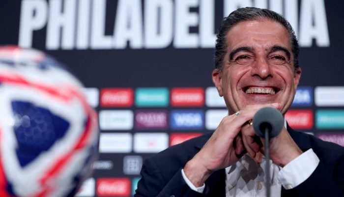 Técnico do Botafogo desabafa: 'Há o futebol da vida real e o de Walt Disney'