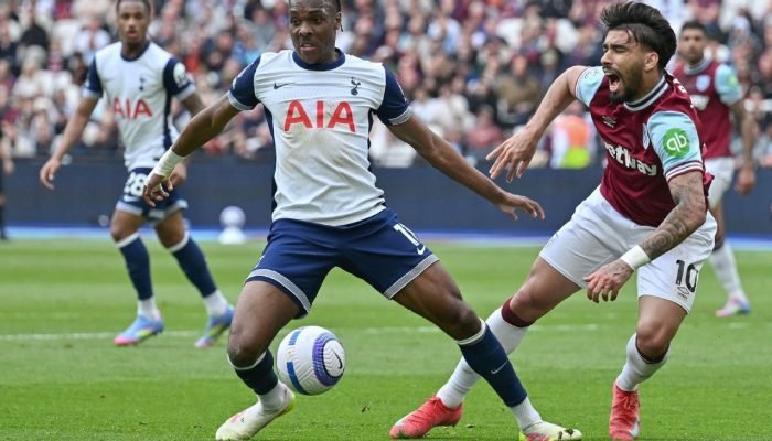 Técnico do West Ham se manifesta sobre choro de Paquetá após amarelo