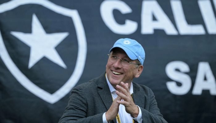 Textor abre negociações com filho de Ancelotti para ser treinador do Botafogo