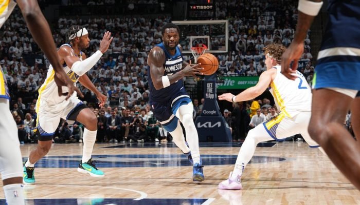 Timberwolves-dominam-Warriors-sem-Curry-e-empatam-a-serie-em.jpeg Timberwolves dominam Warriors sem Curry e empatam a série em 1 a 1