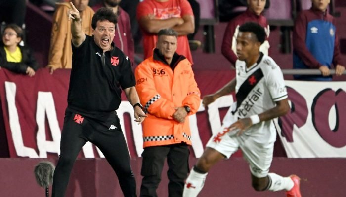 Vasco-perde-para-o-Lanus-e-se-complica-na-Sul-Americana.jpeg Vasco perde para o Lanús e se complica na Sul-Americana
