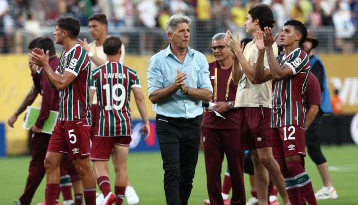 Vestiario-do-Fluminense-tem-promessa-Vamos-para-o-Brasil-para.jpeg Vestiário do Fluminense tem promessa: 'Vamos para o Brasil para ser campeão'