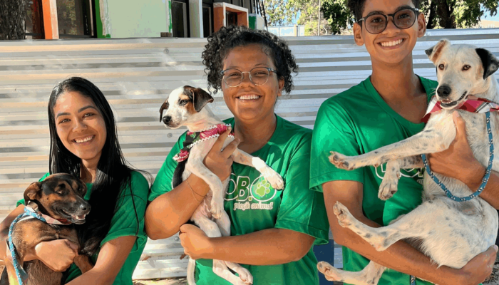 Voluntarios-auxiliando-nas-atividades-da-ONG-LOBO-Liga-de-Ordem-para-Bichos-Orfaos.-2-scaled.png Voluntarios-auxiliando-nas-atividades-da-ONG-LOBO-Liga-de-Ordem-para-Bichos-Orfaos.-2-scaled.png