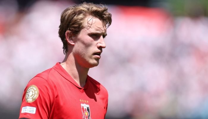 Zagueiro que não cumprimentou jogadores do River Plate no Mundial se justifica