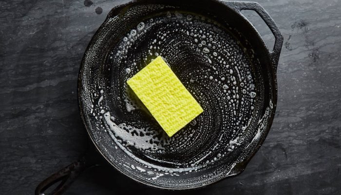 cast-iron-wash-sponge.jpg cast-iron-wash-sponge.jpg