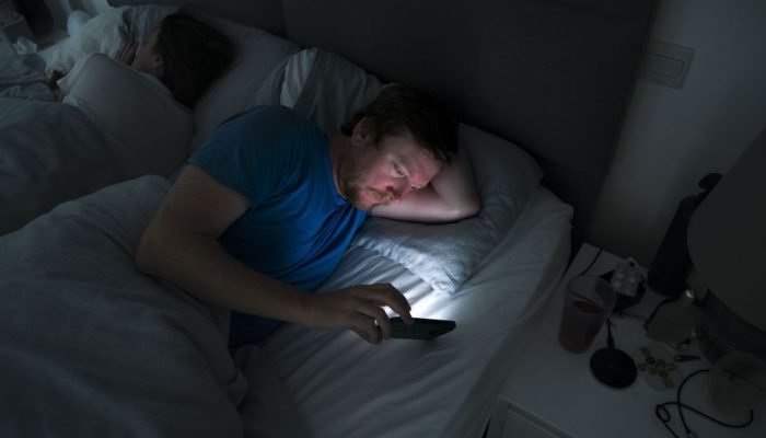 celular-antes-de-dormir.jpg celular-antes-de-dormir.jpg