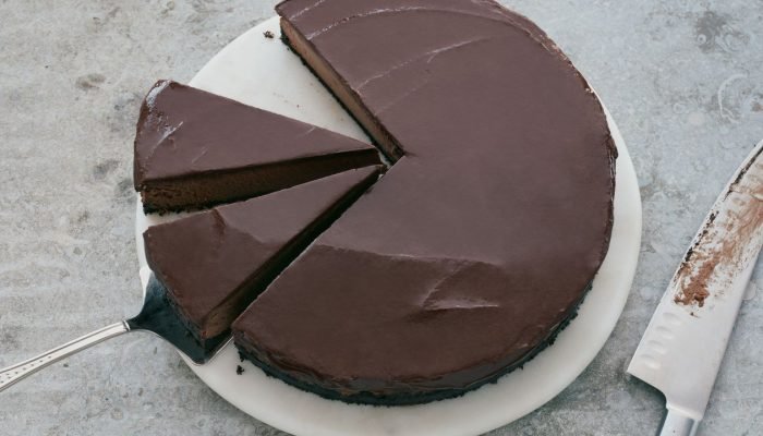 chocolate-cheesecake_RECIPE_V2_101625_13252_VOG_final.jpg