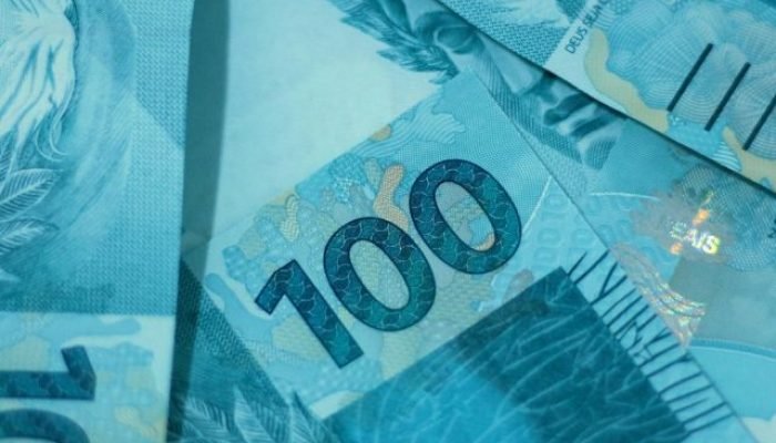 cropped-cem-reais-dinheiro.jpg