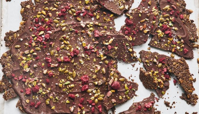 dark-chocolate-flax-bark_RECIPE_V1_051525_2756_VOG_final.jpg