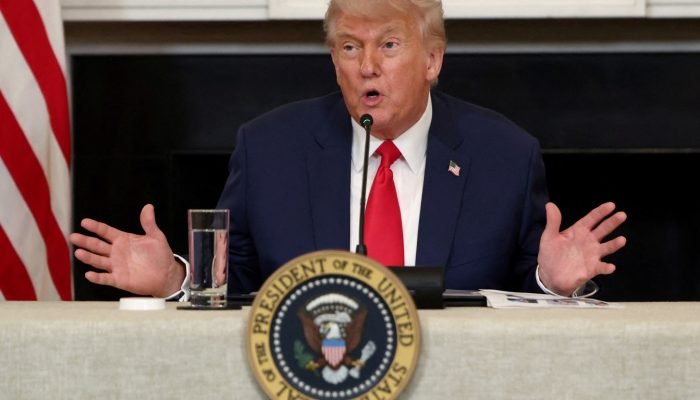 donald-trump-evento-gesticula.jpg donald-trump-evento-gesticula.jpg