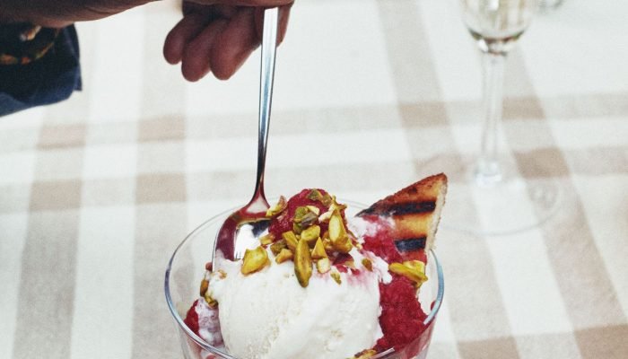 grilled-poundcake-sundae_INSET_V23_Y3A8335_VOG_final.jpg