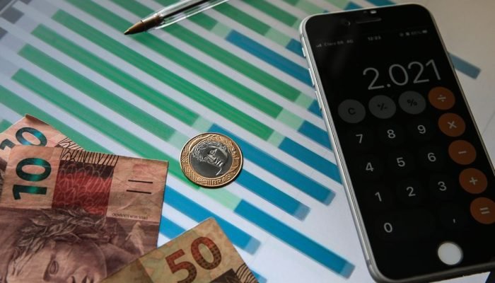 mercado-economia-boletim-focus-reais.jpg mercado-economia-boletim-focus-reais.jpg