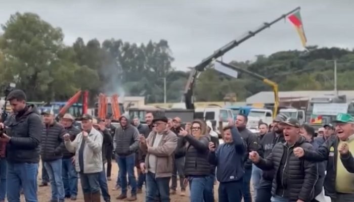 produtores-RS-protesto.jpg produtores-RS-protesto.jpg