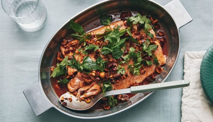 roasted-salmon-salsa-macha-herbs_RECIPE_V2_051525_2730_VOG_final.jpg roasted-salmon-salsa-macha-herbs_RECIPE_V2_051525_2730_VOG_final.jpg