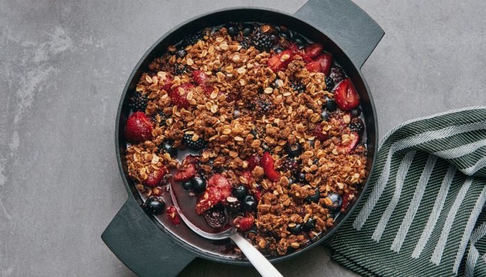 stovetop-market-berry-crisp_RECIPE_V7_051525_2657_VOG_final.jpg